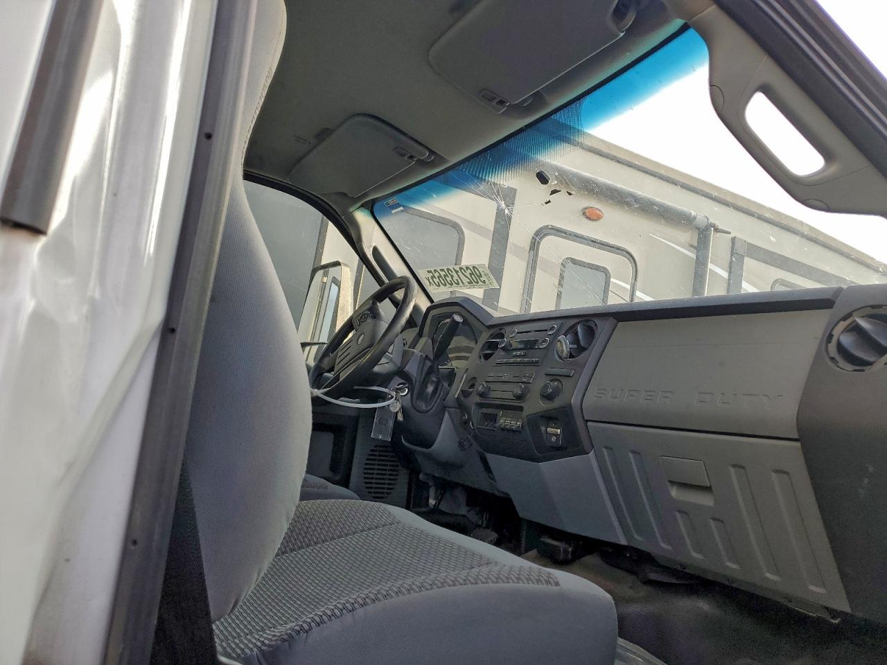 Ford F-650 Super Duty Image 9