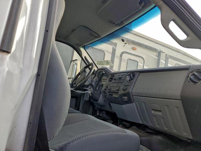 Ford F-650 Super Duty Image 9