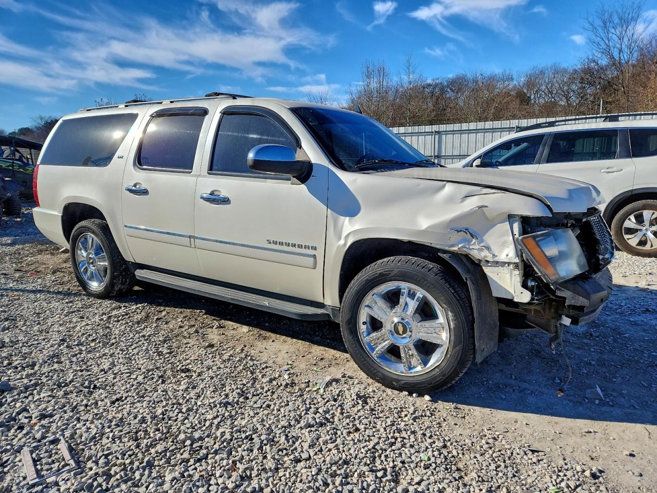 Chevrolet Suburban C1500 Ltz Image 4