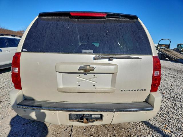 Chevrolet Suburban C1500 Ltz Image 6