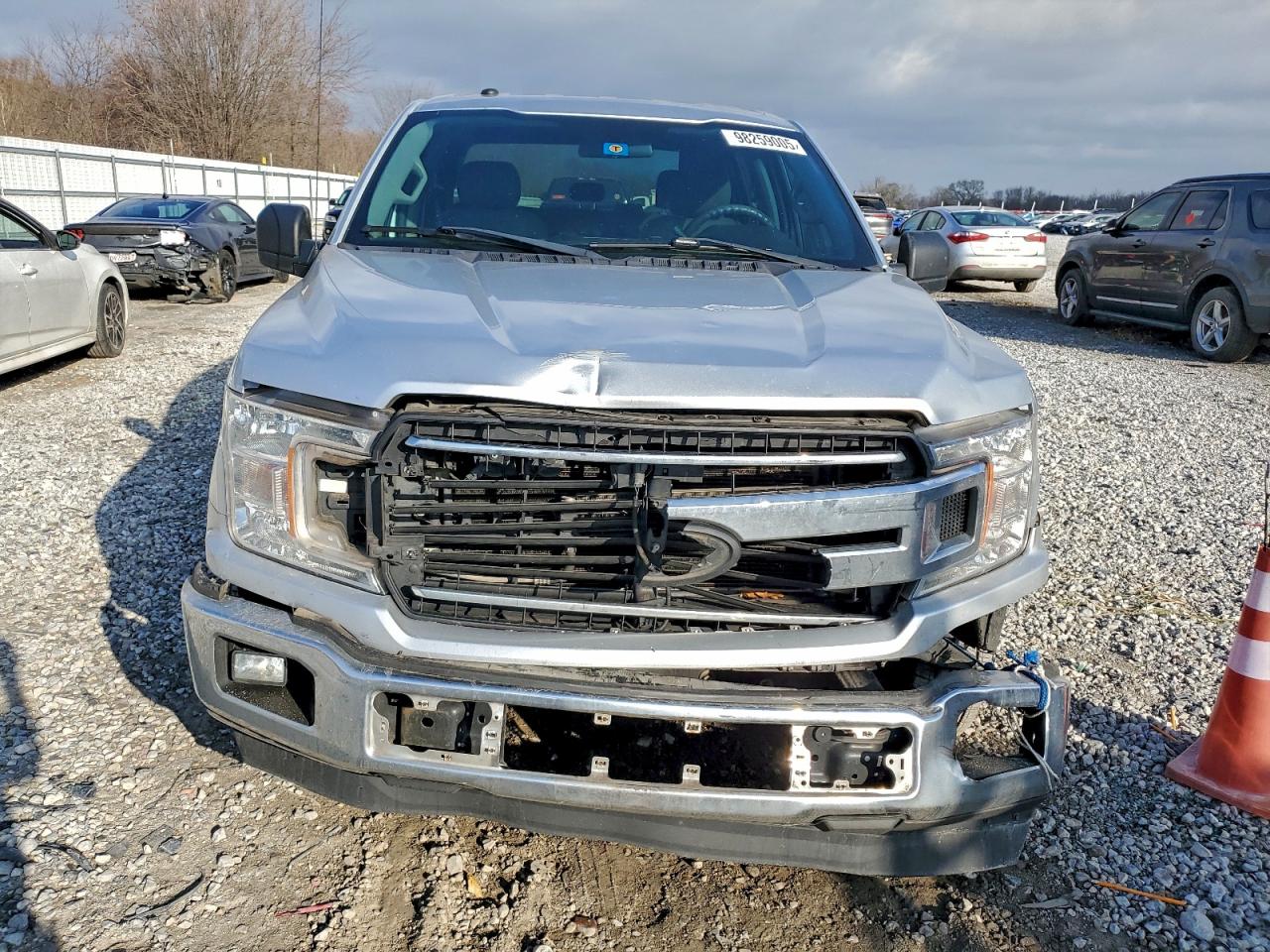 Ford F-150 Supercrew Image 8