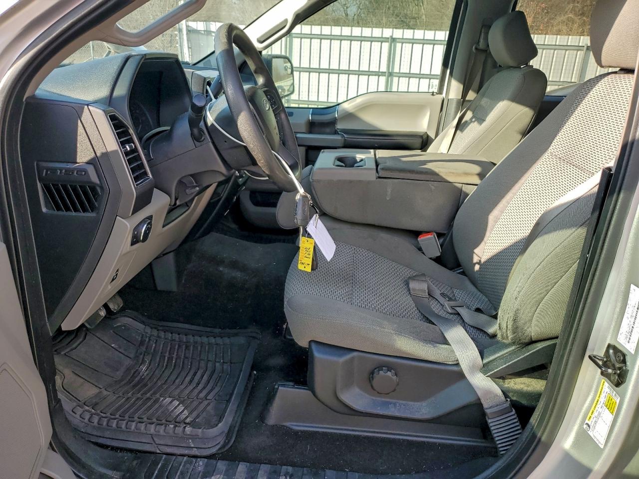 Ford F-150 Supercrew Image 2