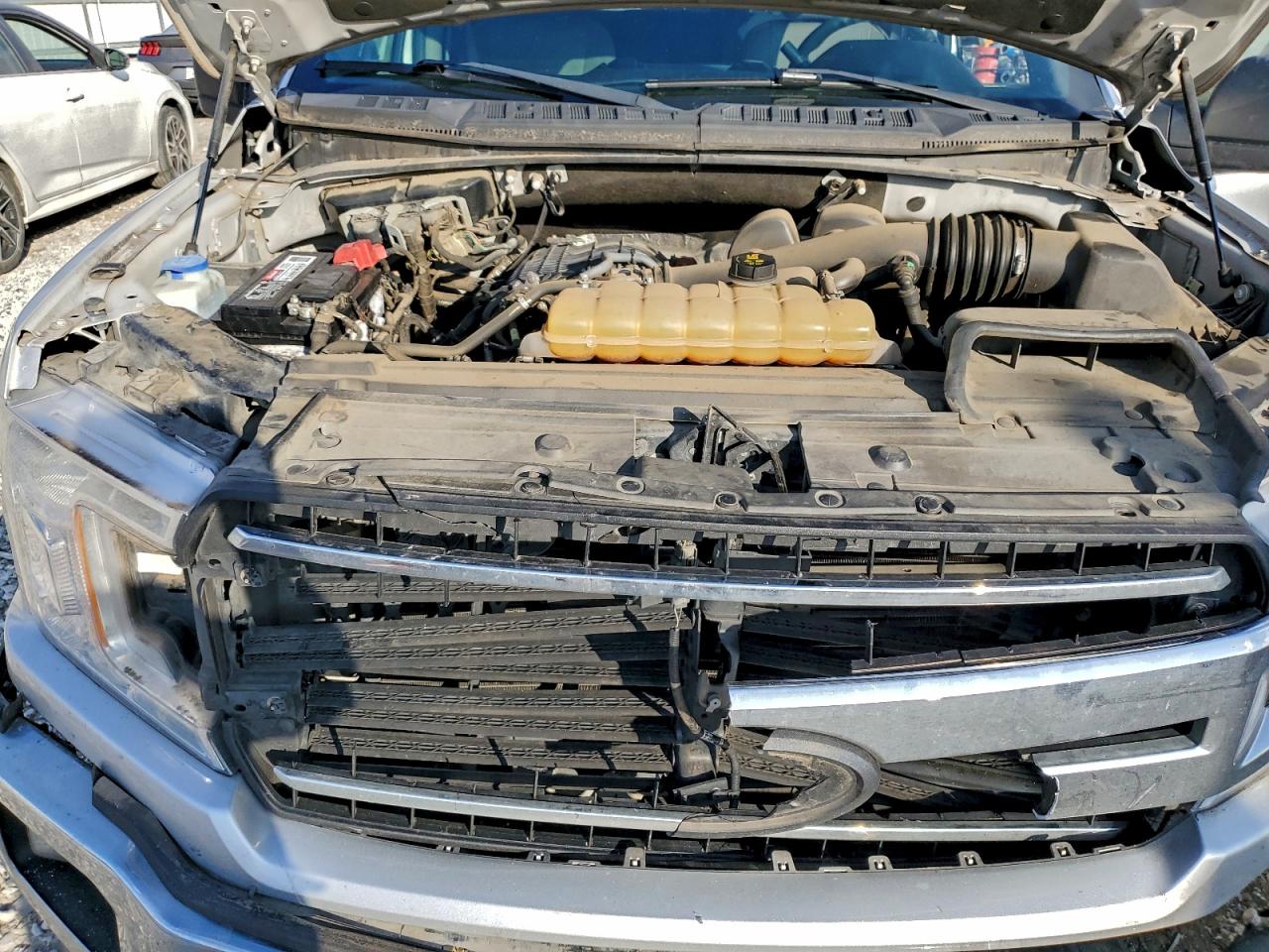 Ford F-150 Supercrew Image 6