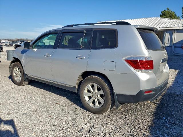 Toyota Highlander Base Image 9