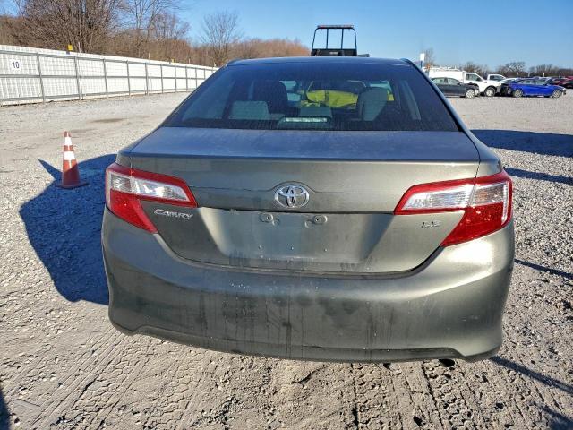 Toyota Camry L Image 12