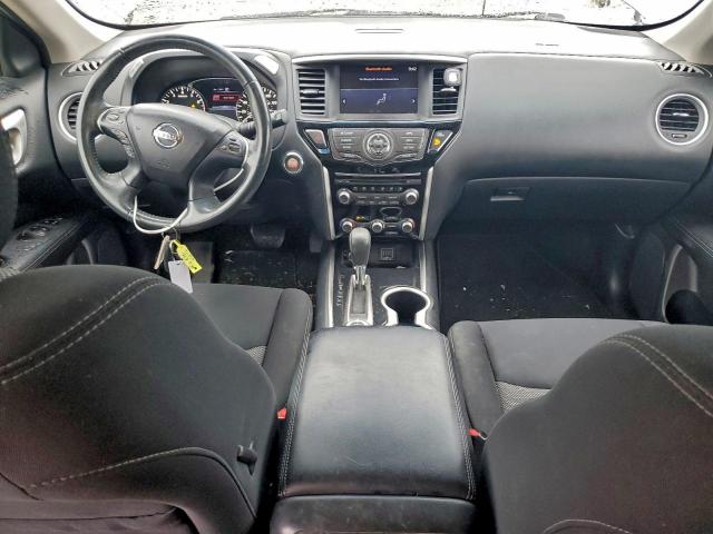 Nissan Pathfinder S Image 3