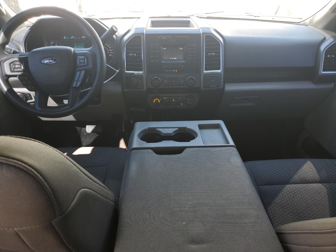 Ford F-150 Supercrew Image 6