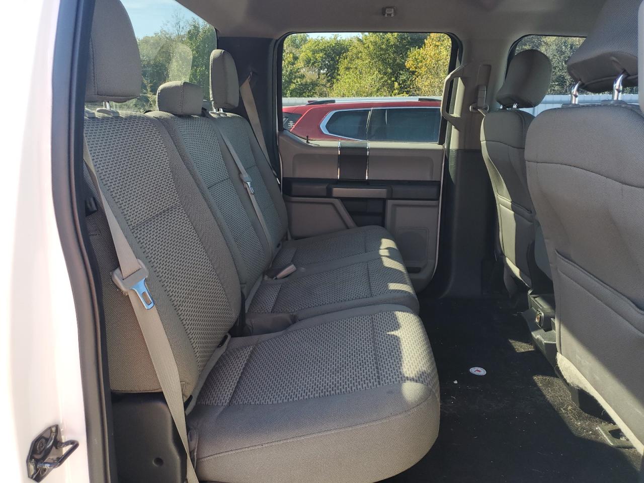 Ford F-150 Supercrew Image 10