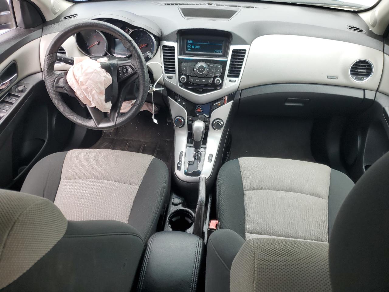 Chevrolet Cruze Ls Image 9