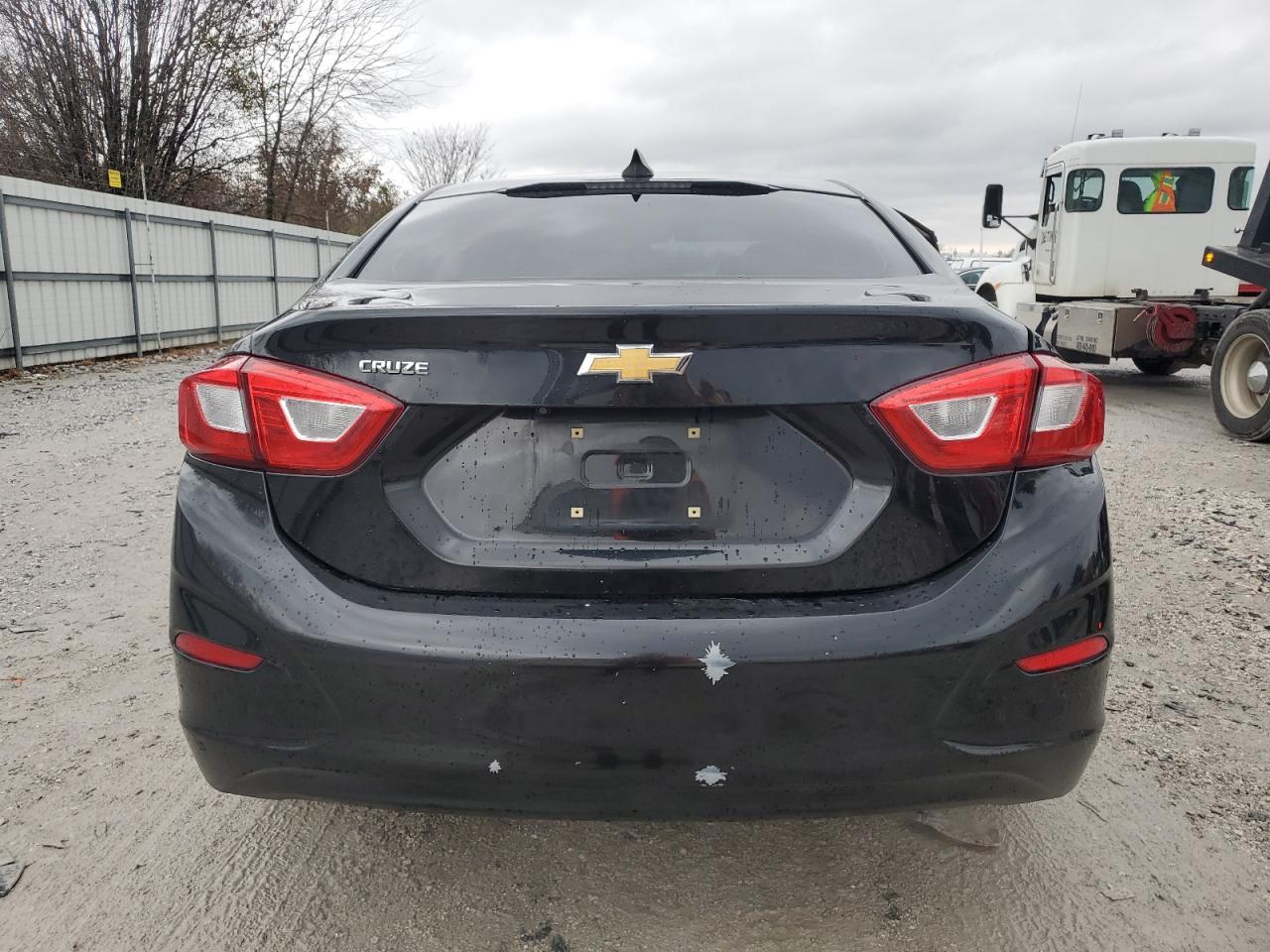 Chevrolet Cruze Ls Image 5