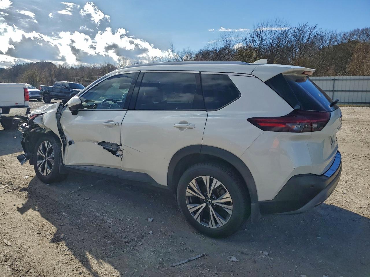 Nissan Rogue Sv Image 2