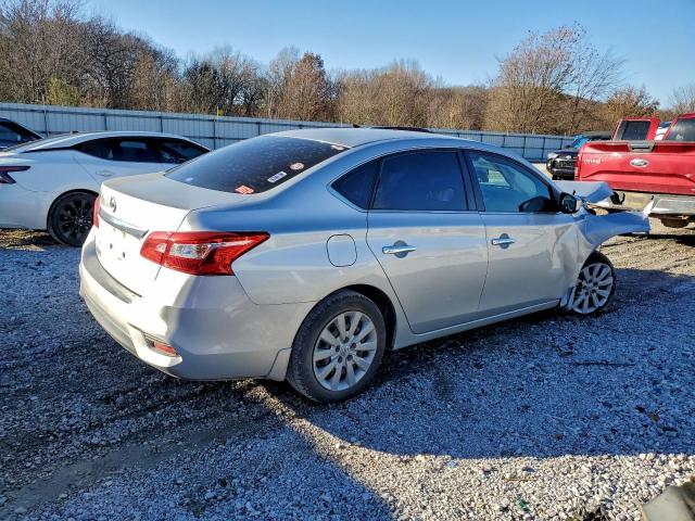 Nissan Sentra S Image 9