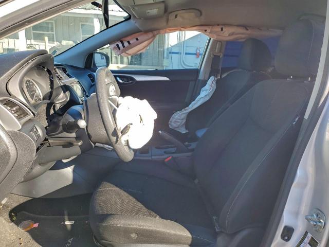 Nissan Sentra S Image 8