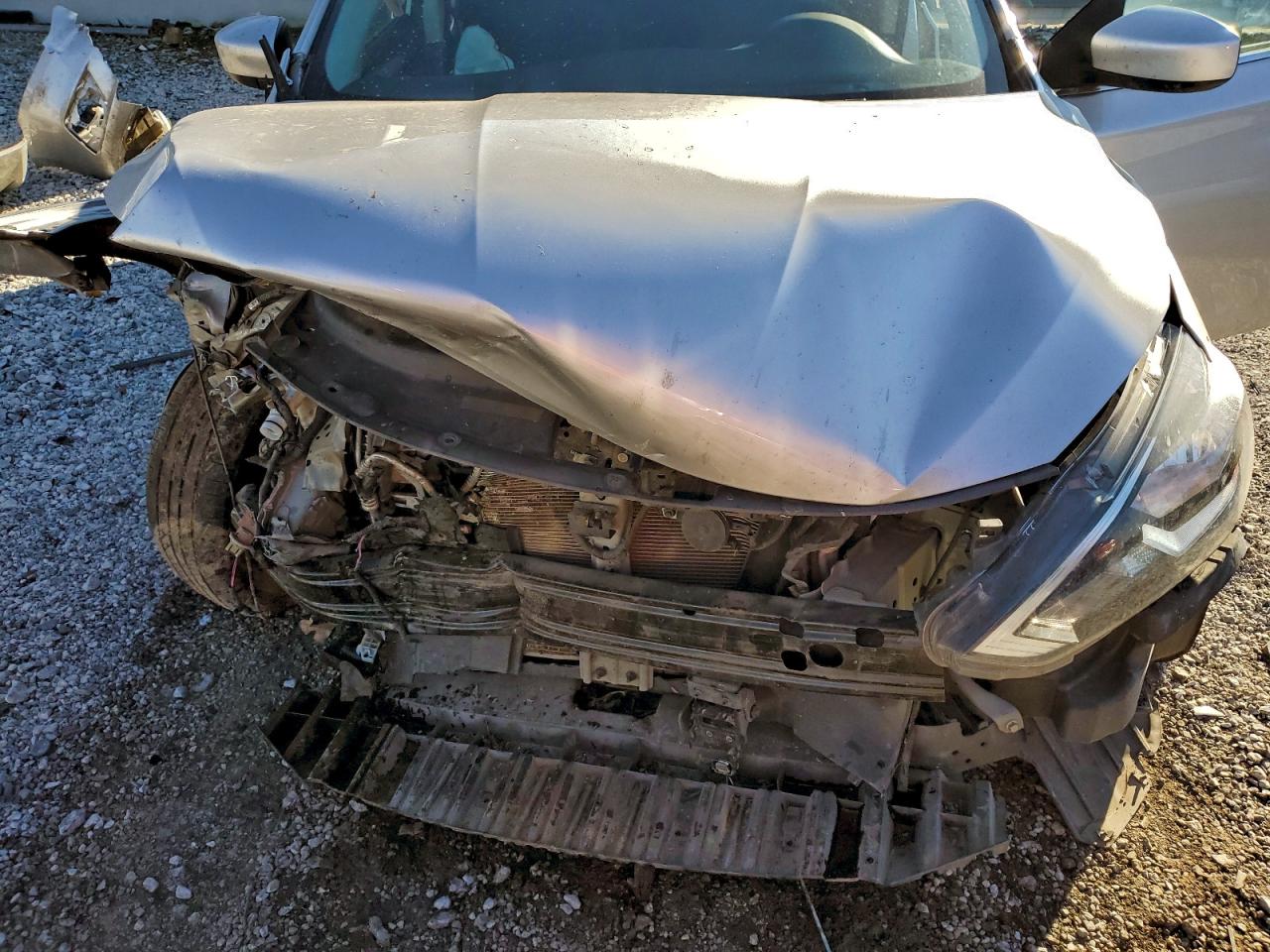 Nissan Sentra S Image 11