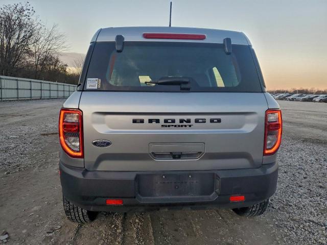 Ford Bronco Image 6