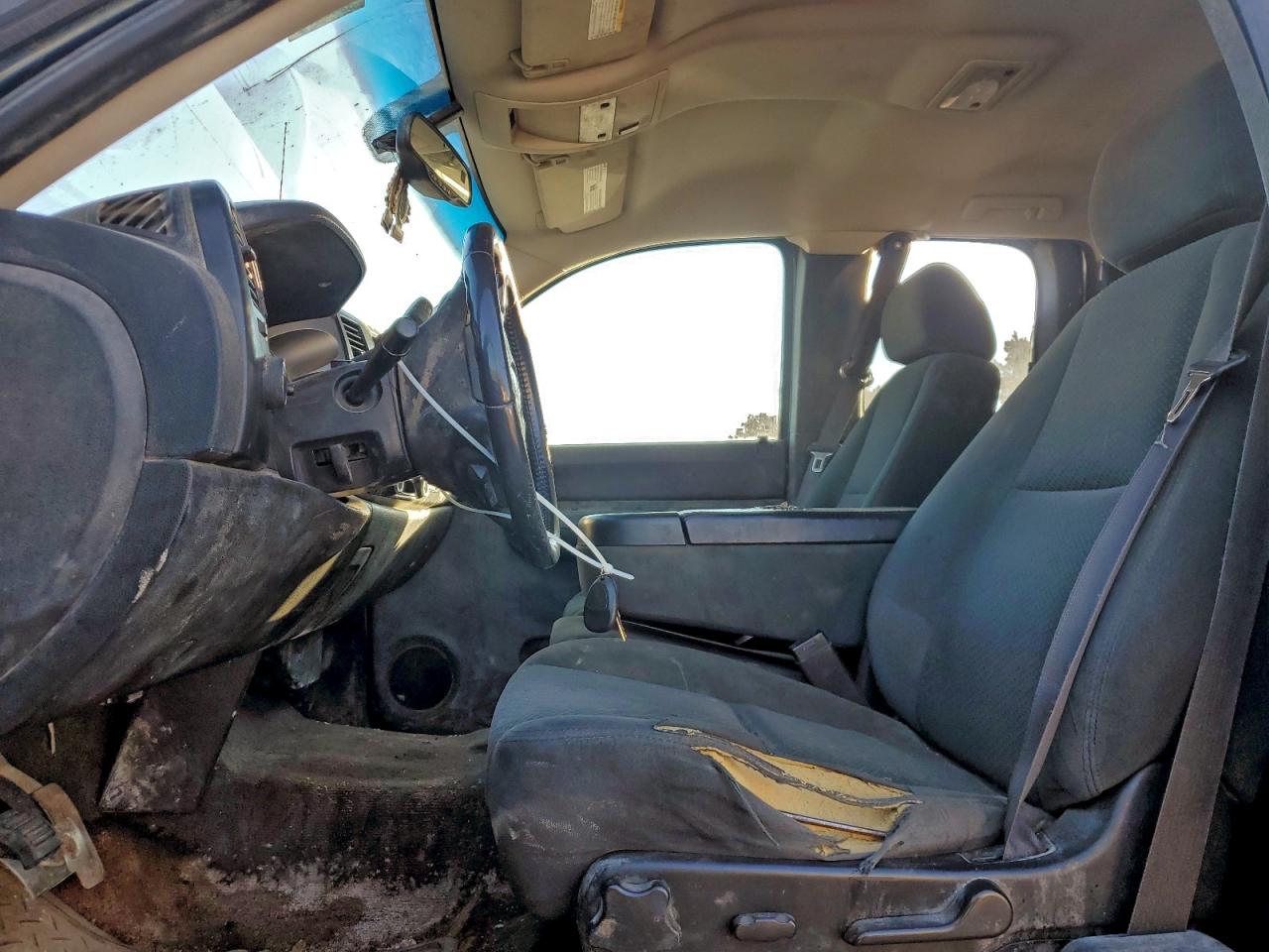 Chevrolet Silverado K1500 Image 3