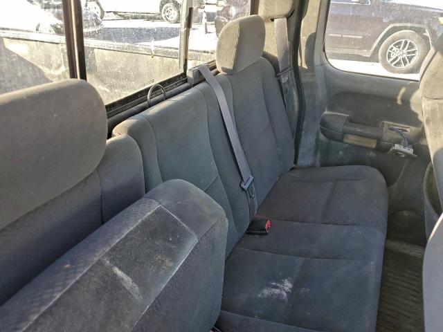 Chevrolet Silverado K1500 Image 10