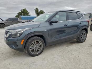  Salvage Kia Seltos