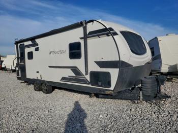  Salvage Venture Rv Stratus