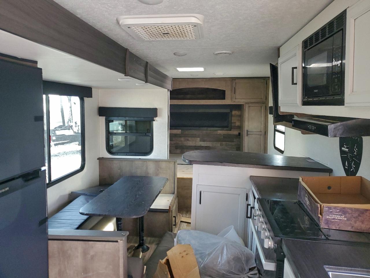 Venture Rv Stratus Image 9