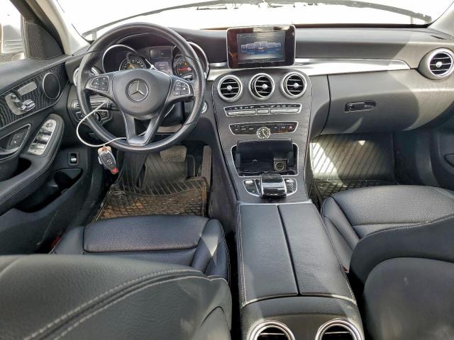 Mercedes-Benz C-Class 300 4matic Image 9