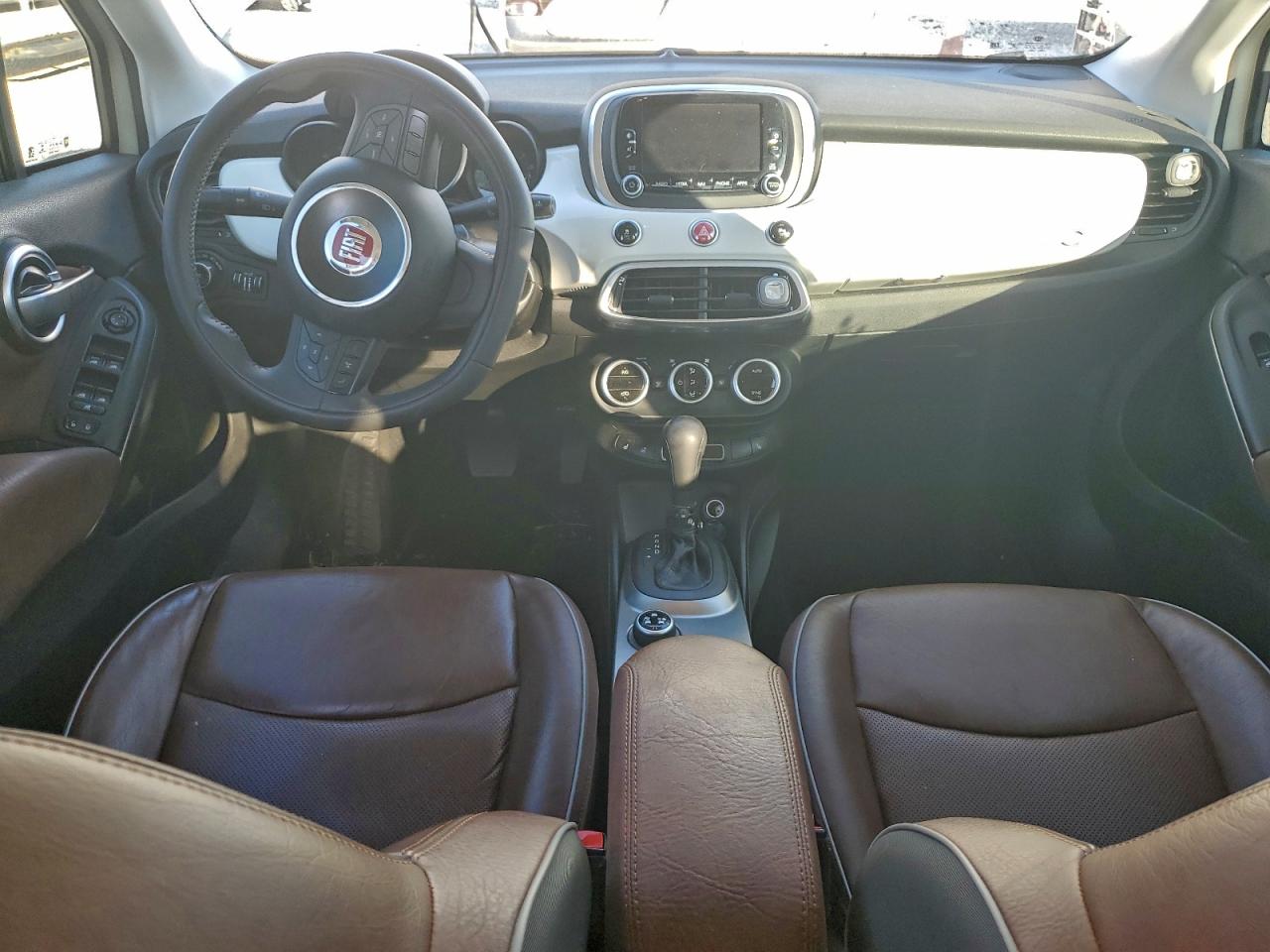 FIAT 500 Lounge Image 8