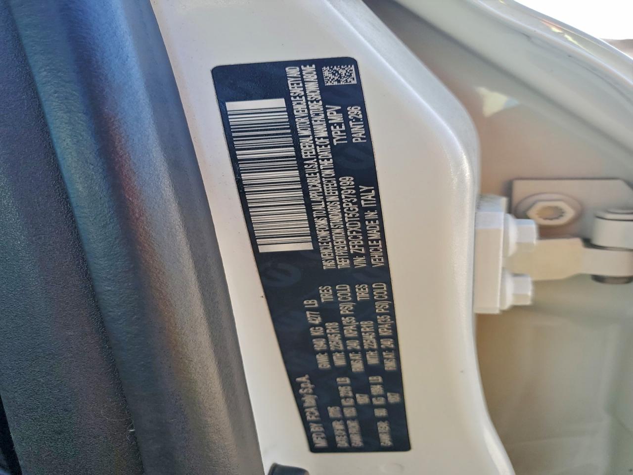 FIAT 500 Lounge Image 12