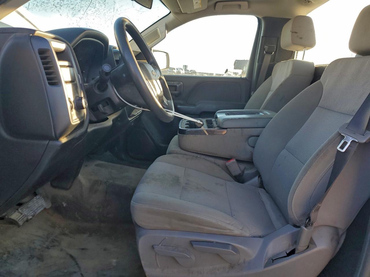 Chevrolet Silverado C1500 Image 4