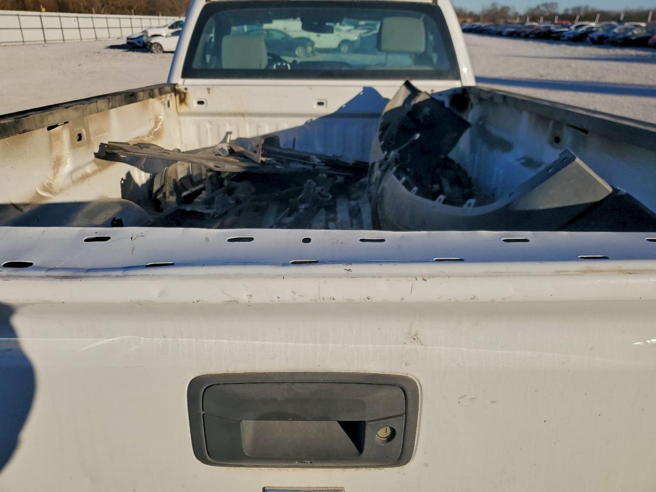 Chevrolet Silverado C1500 Image 2