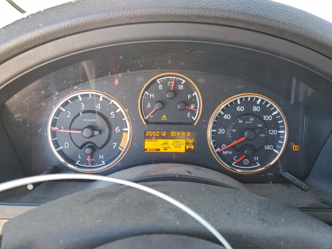 Nissan Armada Platinum Image 8