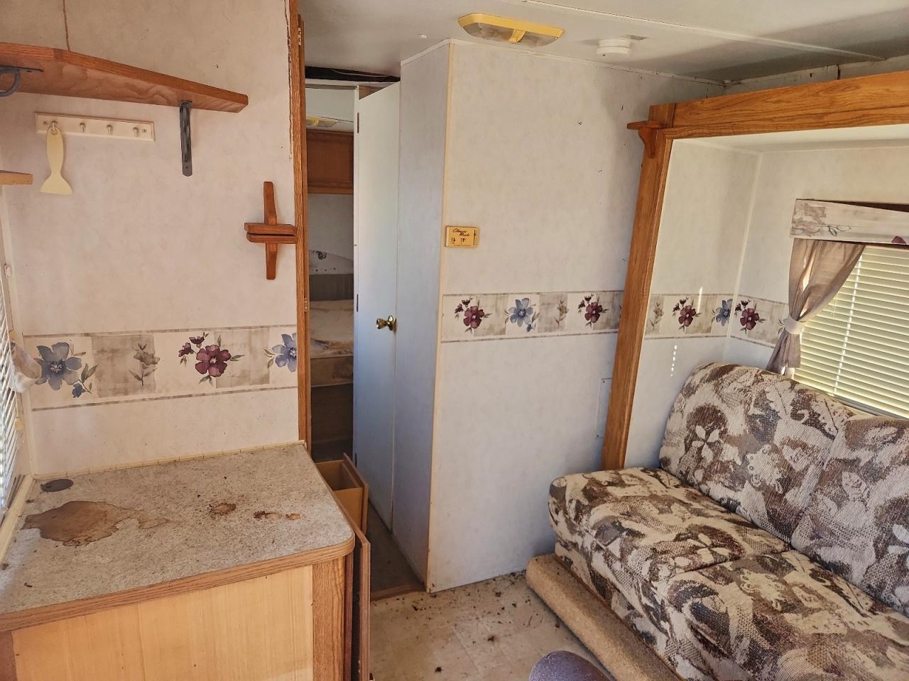 Fleetwood Prowler Image 4