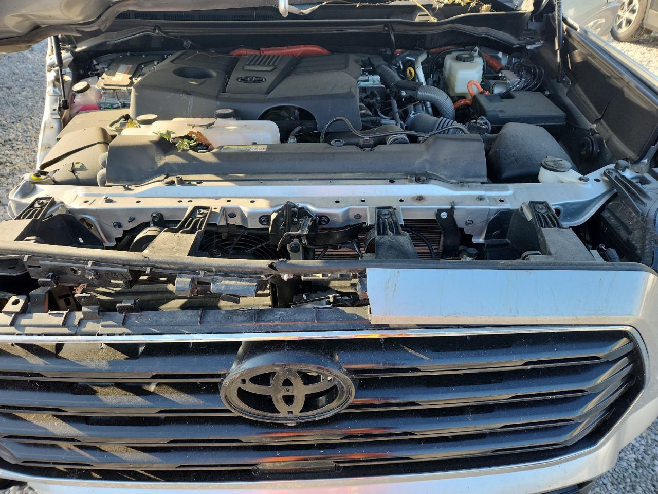 Toyota Sequoia Sr5 Image 12