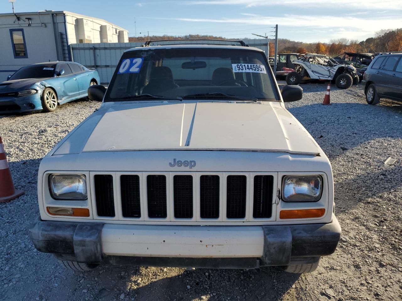 Jeep Grand Cherokee Sport Image 2