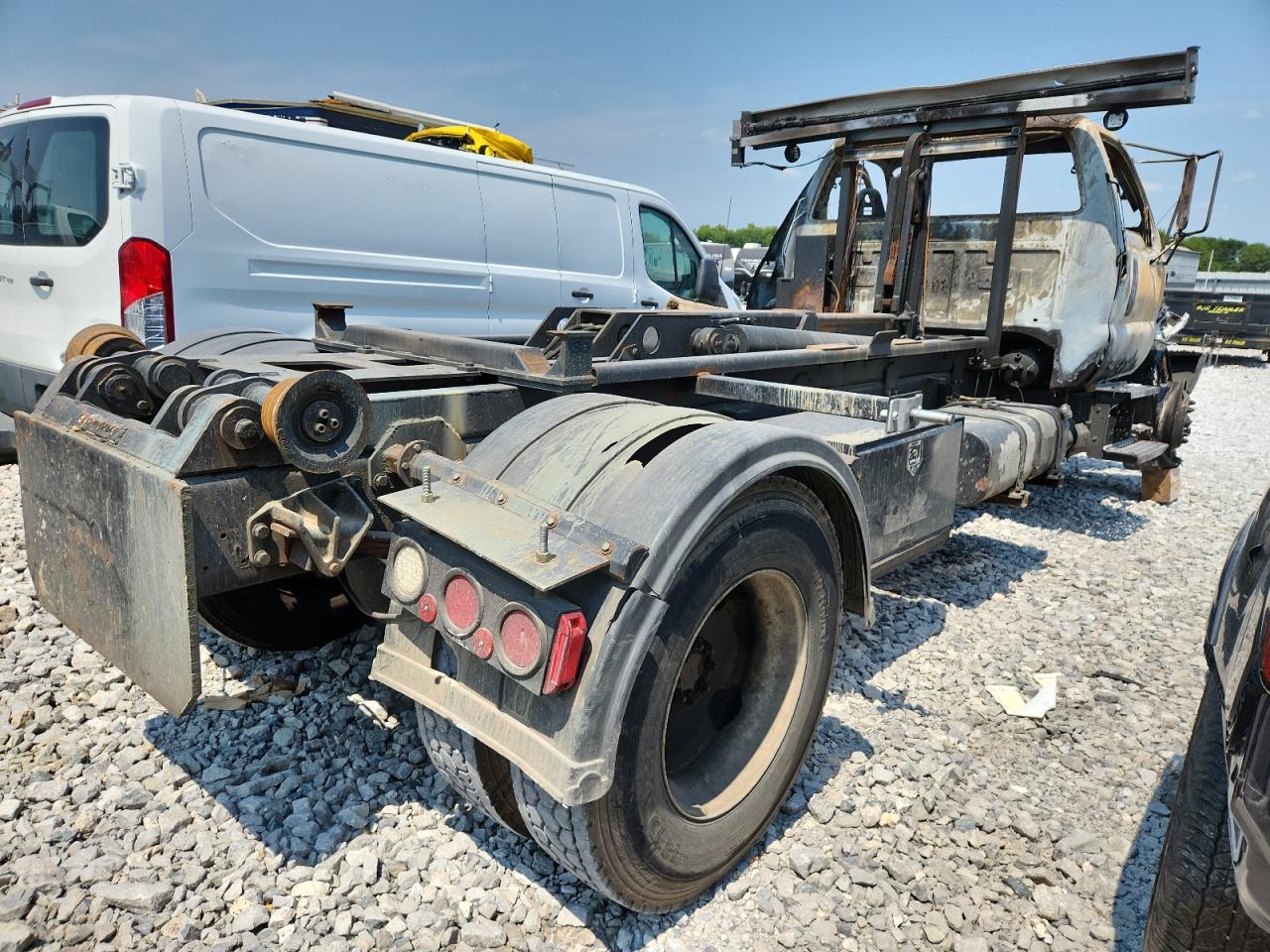 Ford F-750 Super Duty Image 7