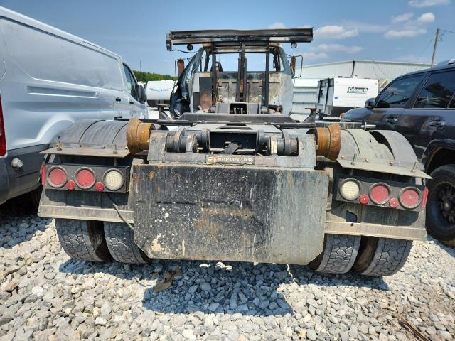 Ford F-750 Super Duty Image 12