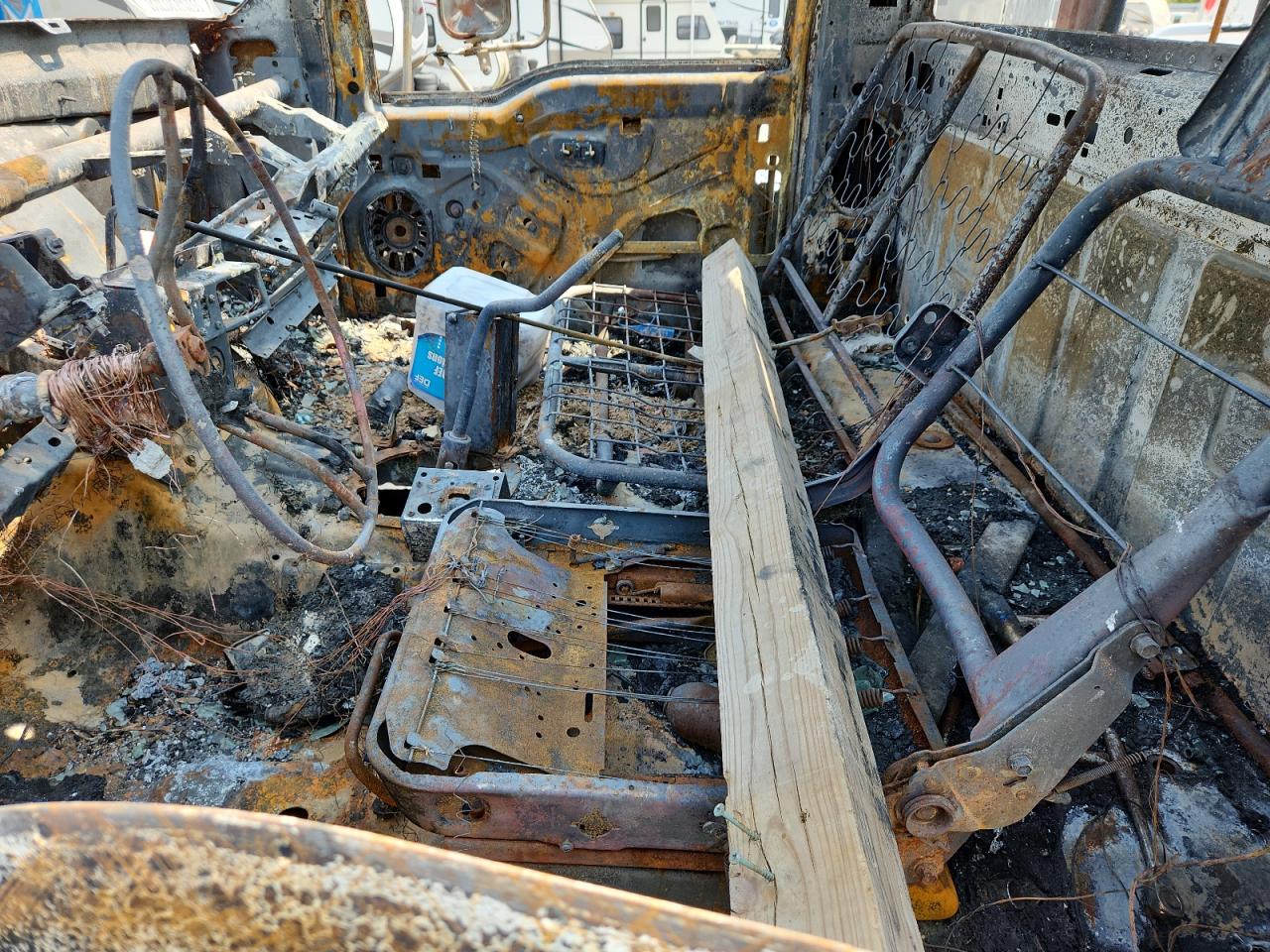 Ford F-750 Super Duty Image 3