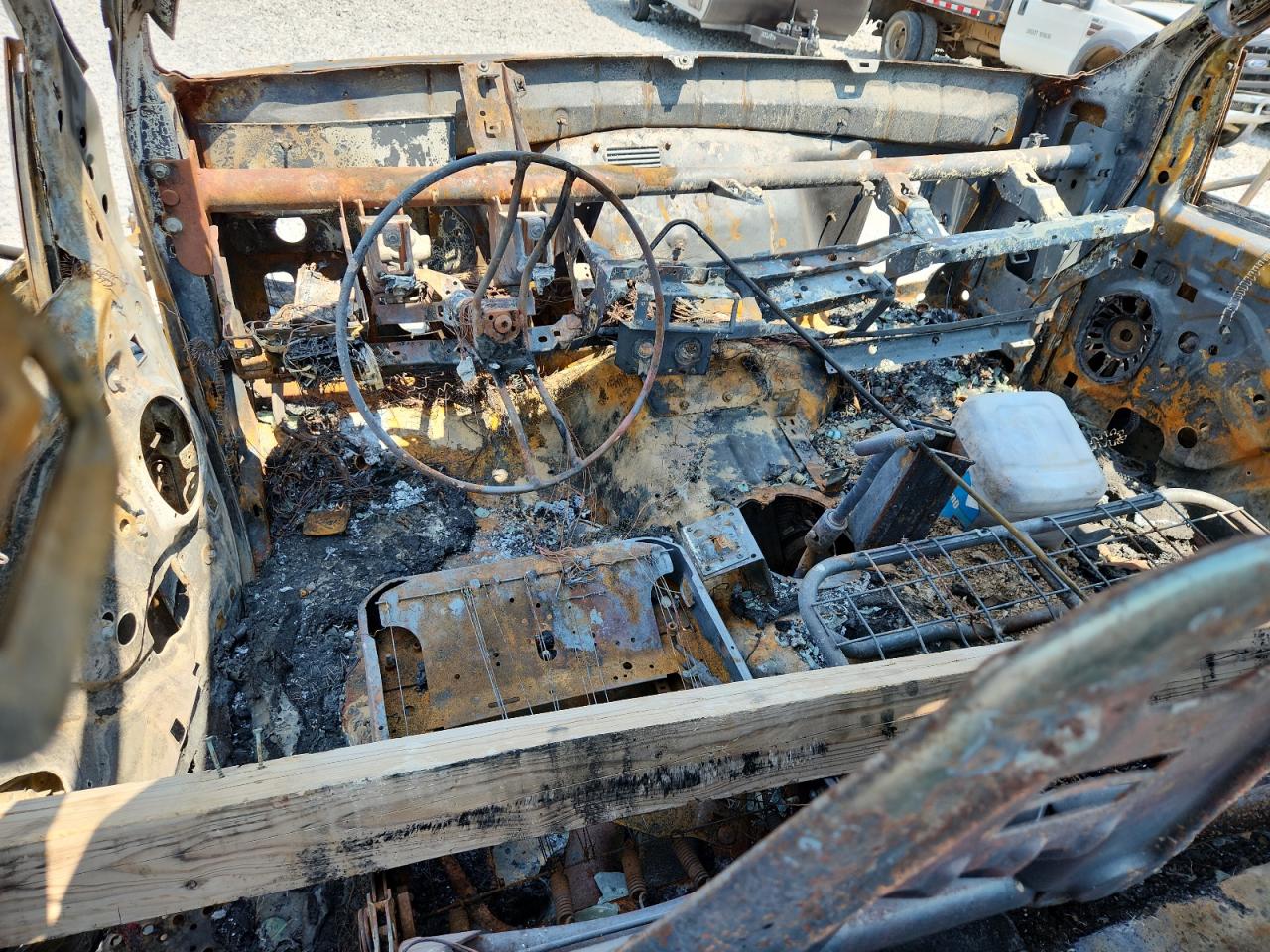 Ford F-750 Super Duty Image 6