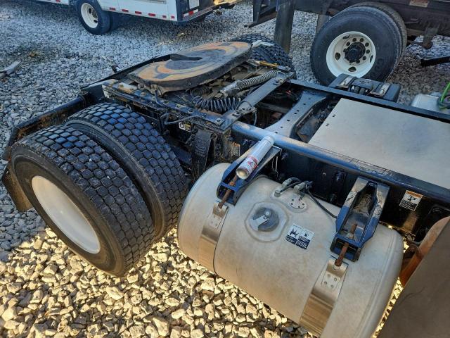 Peterbilt Tractor 579 Image 3