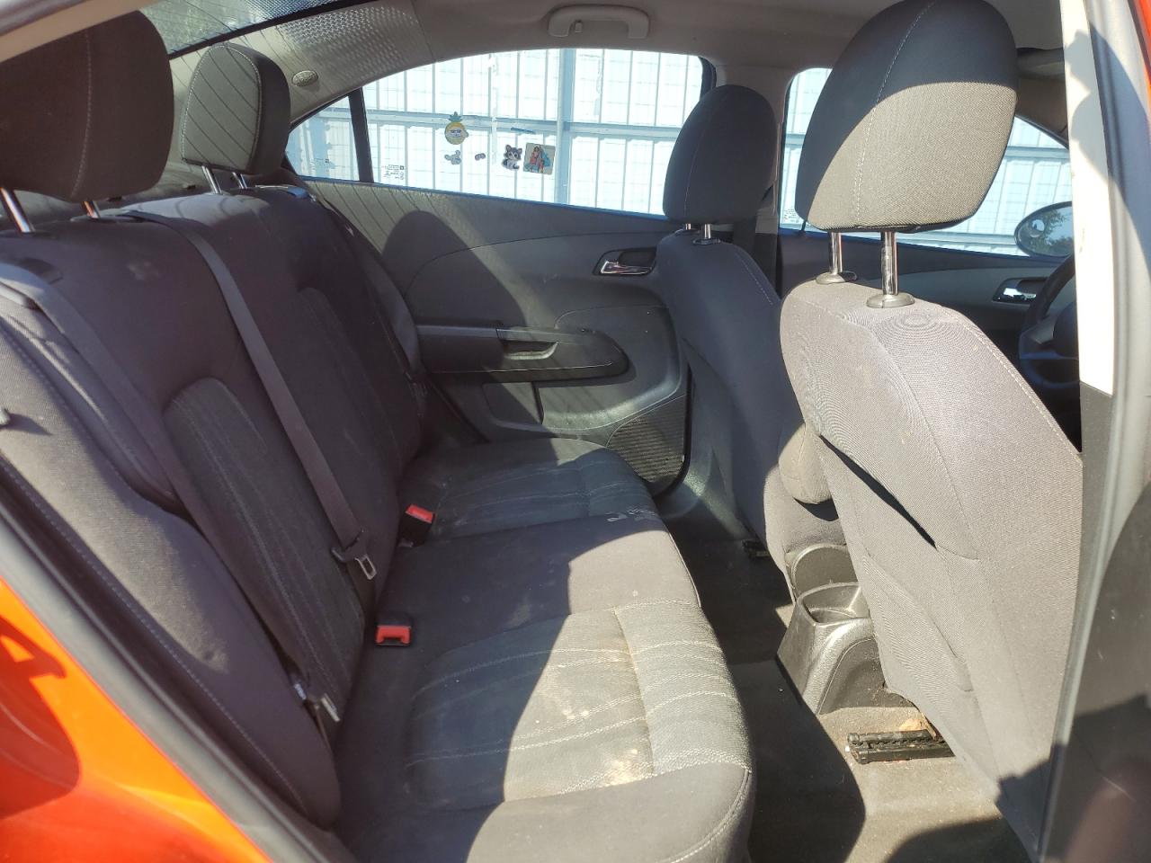 Chevrolet Sonic Lt Image 6