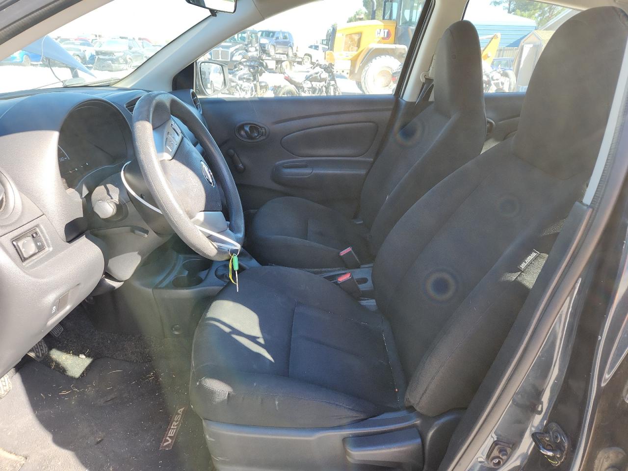 Nissan Versa S Image 5