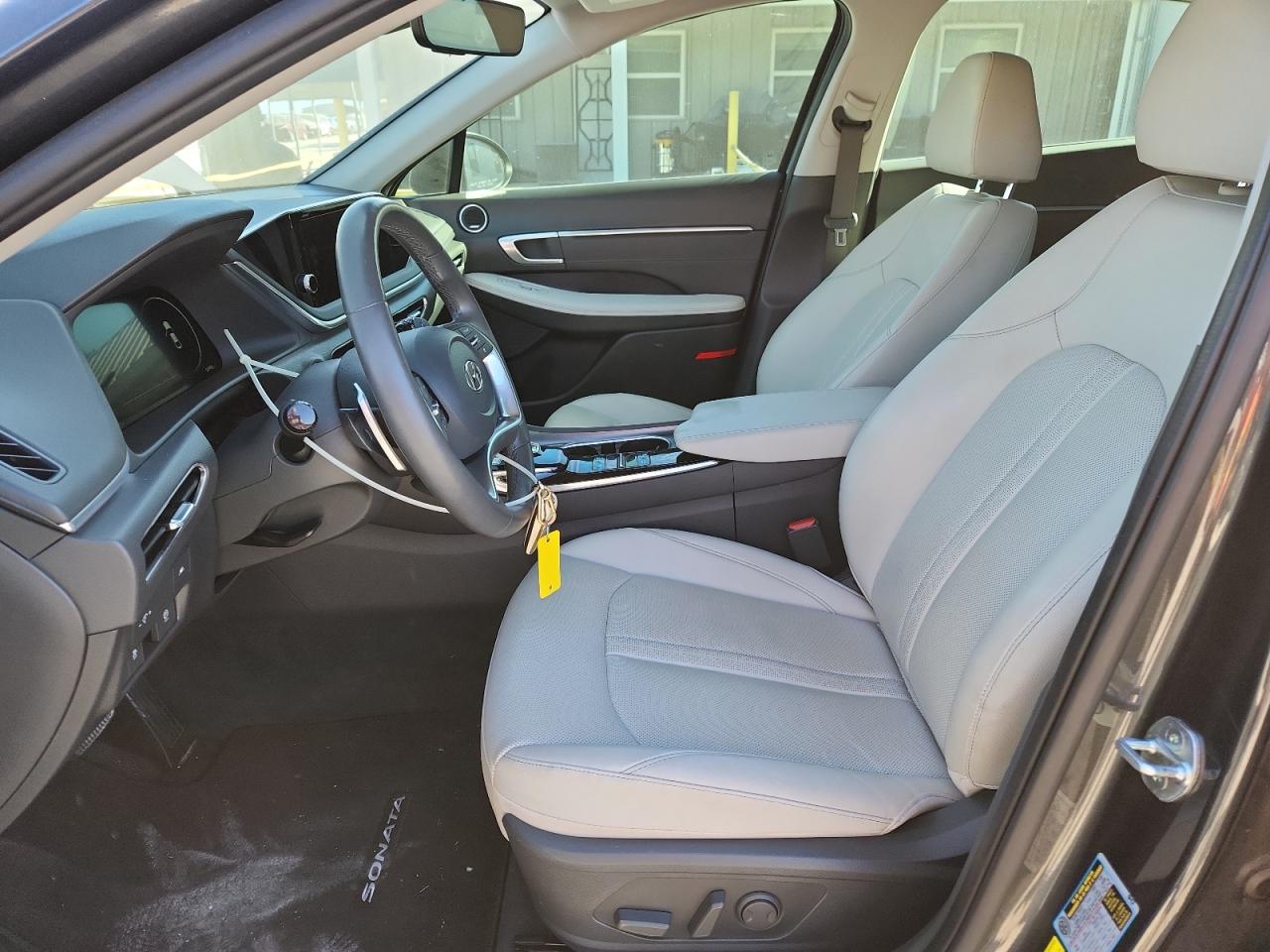 Hyundai SONATA Limited Image 3