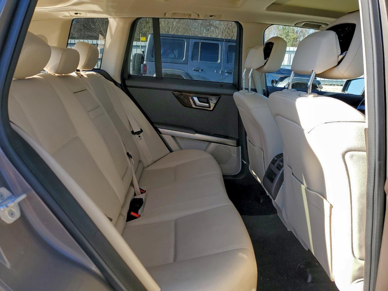 Mercedes-Benz GLK 350 Image 11