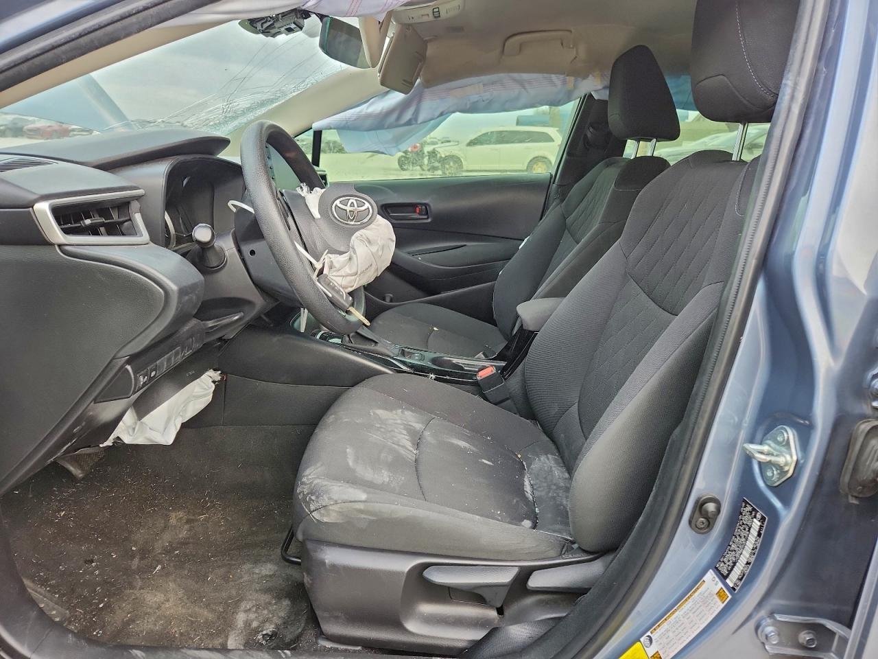 Toyota Corolla Le Image 10