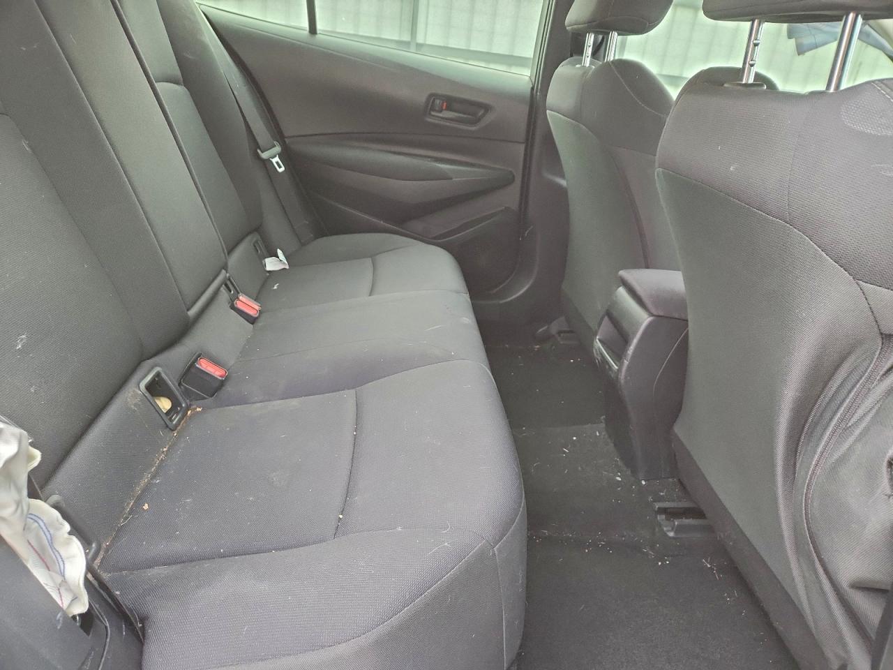 Toyota Corolla Le Image 12