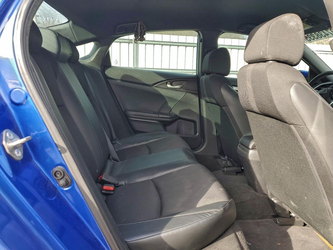 Honda Civic Sport Image 9