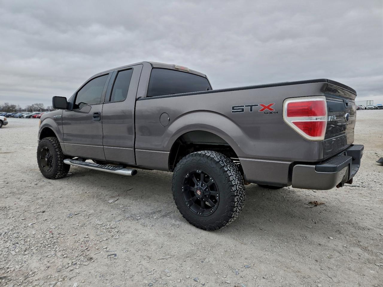 Ford F-150 Super Cab Image 4