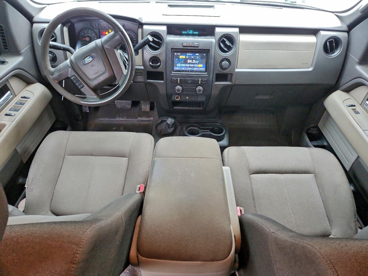 Ford F-150 Super Cab Image 6