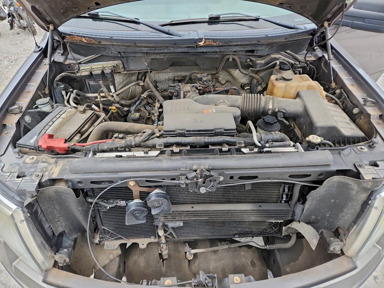 Ford F-150 Super Cab Image 11