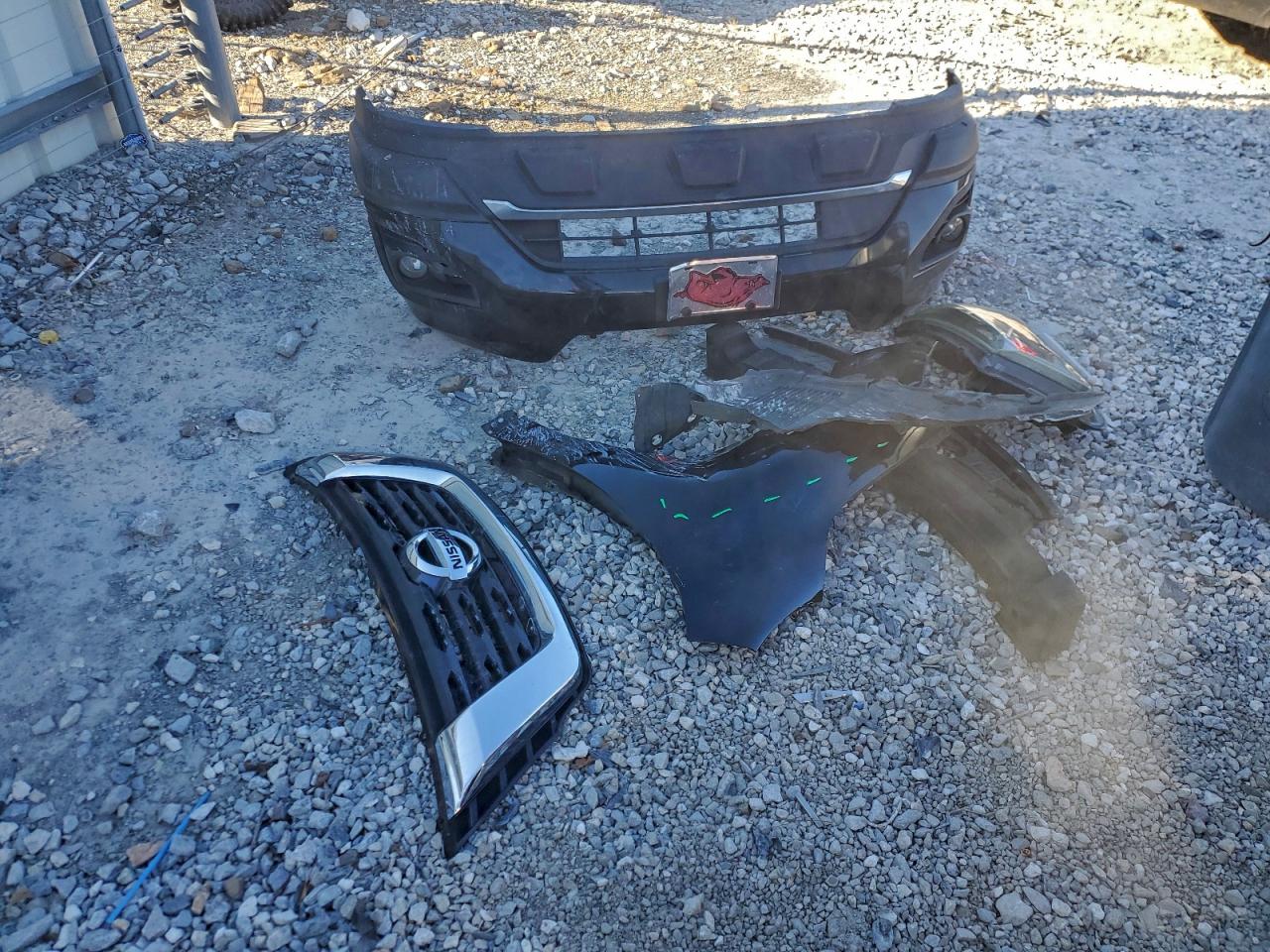 Nissan Pathfinder S Image 6