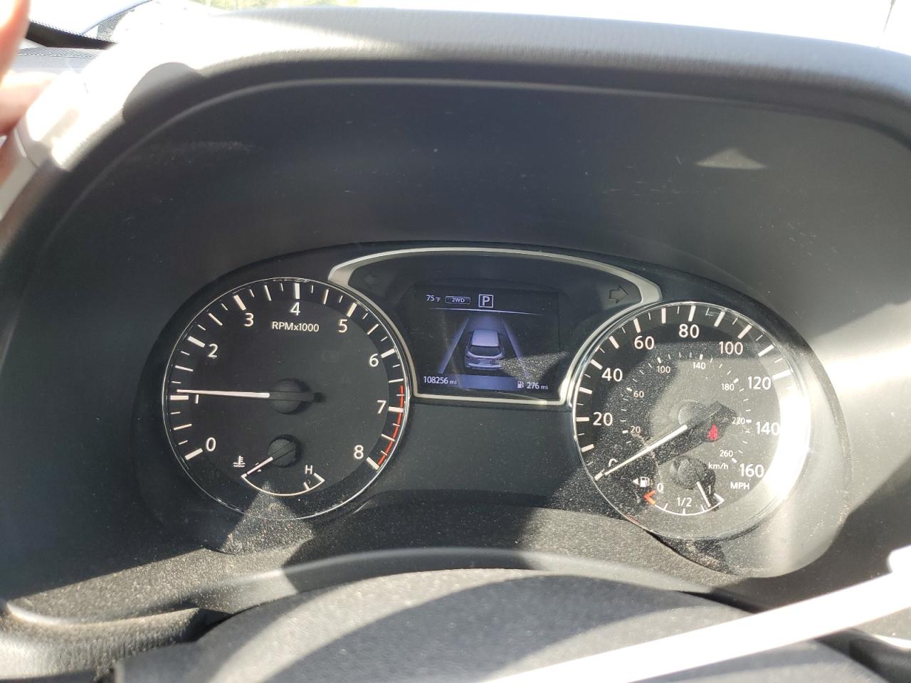 Nissan Pathfinder S Image 7